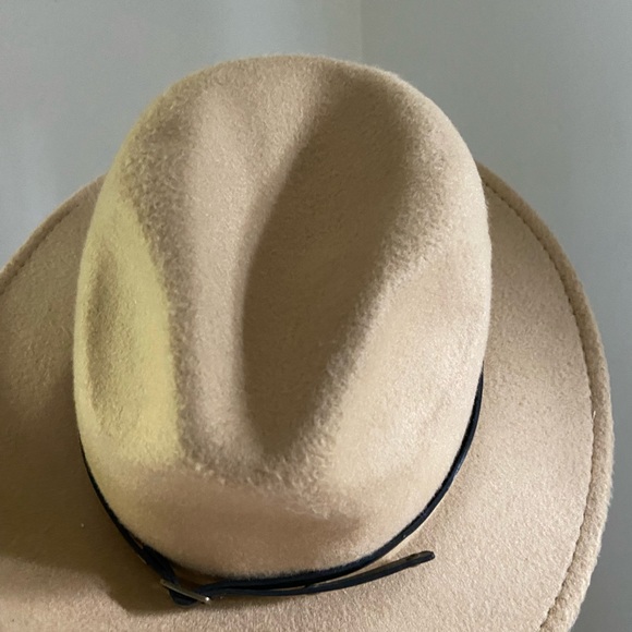 Hat - Picture 2 of 5